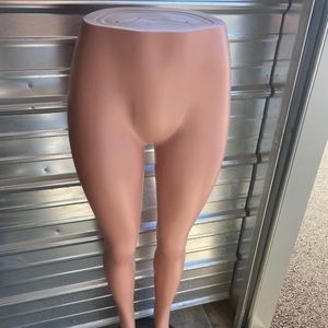 Brazilian bottom standing mannequin